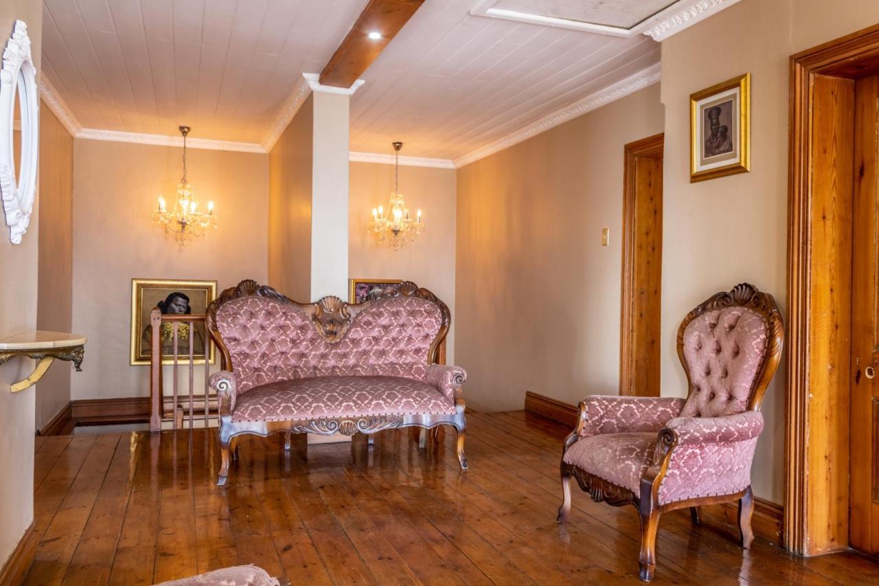 Sandstone Manor Мозел Бей Екстериор снимка
